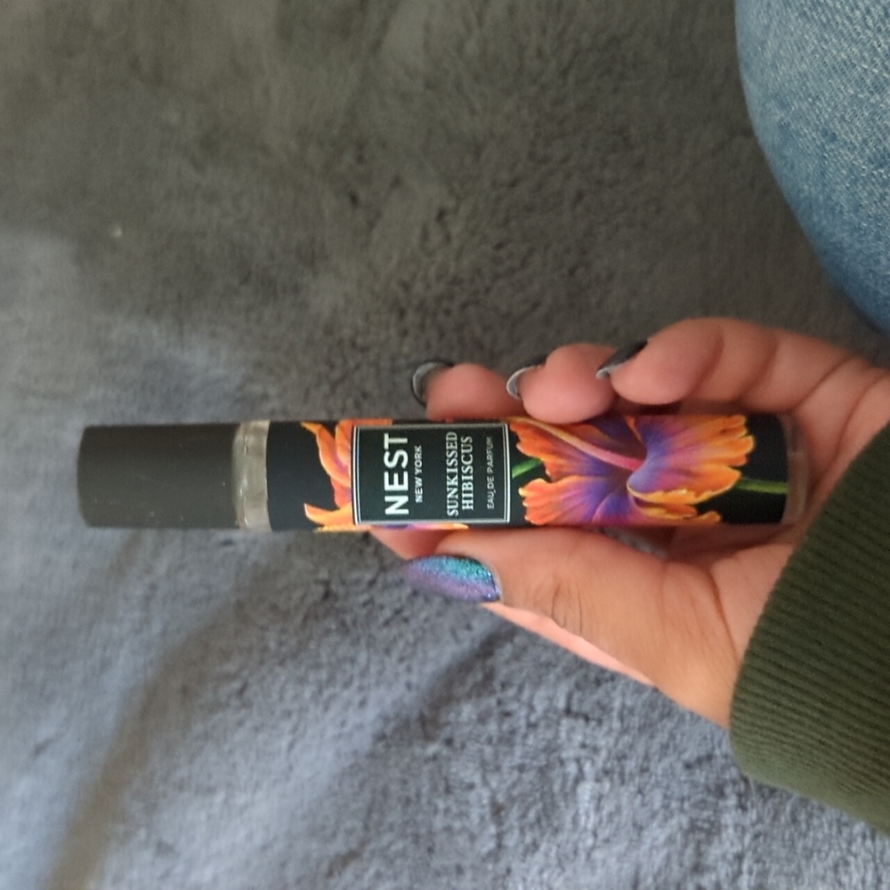 Nest Sunkissed Hibiscus Travel Spray 8mL